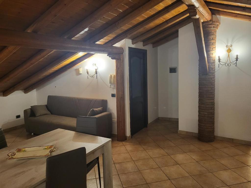 Casa Vacanza Lmt Aci Catena Eksteriør billede