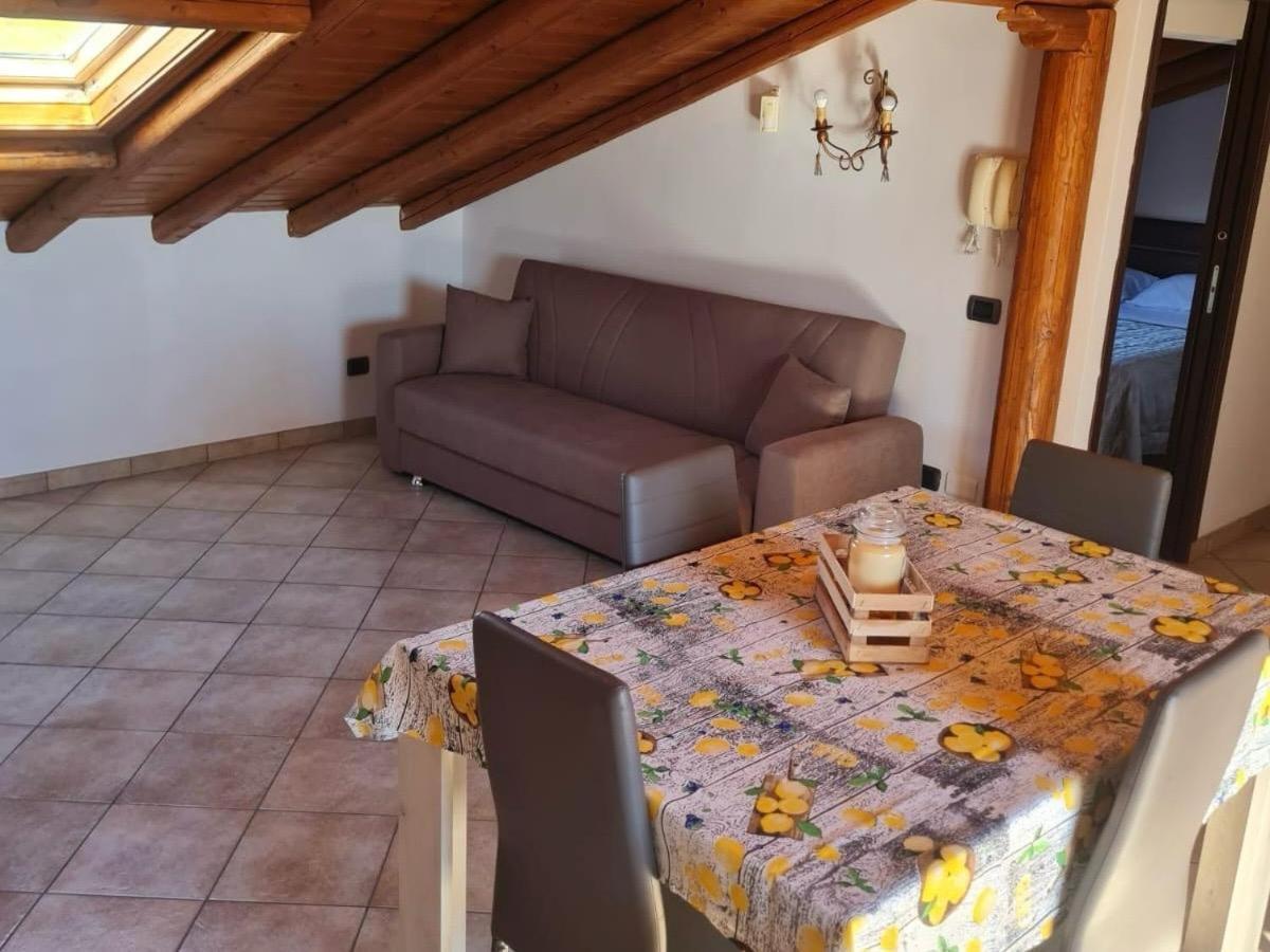 Casa Vacanza Lmt Aci Catena Eksteriør billede
