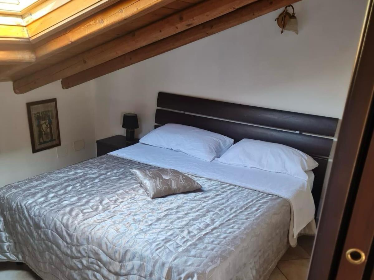 Casa Vacanza Lmt Aci Catena Eksteriør billede