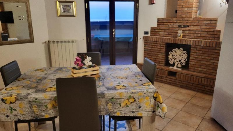 Casa Vacanza Lmt Aci Catena Eksteriør billede